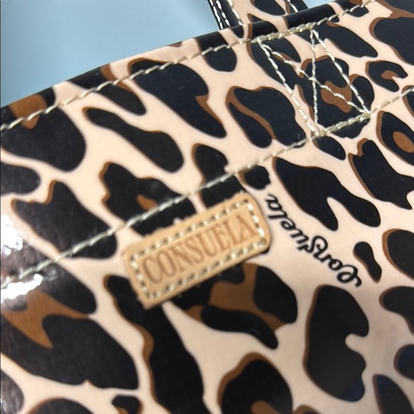 Consuela Wild Leopard Tote Grab ‘n’ Go Mini Mona - Picture 4 of 9